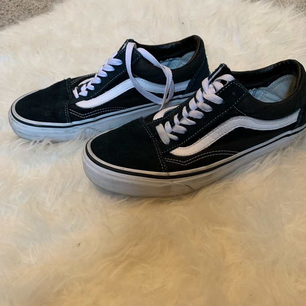 Vans - Picture 2 of 2
